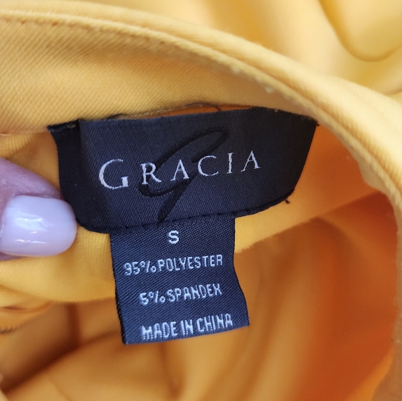 GRACIA YELLOW FLORAL BLOUSE SHORTS SLEEVES BACK ZIPPER WOMENS SIZE SMALL - Picture 2 of 10